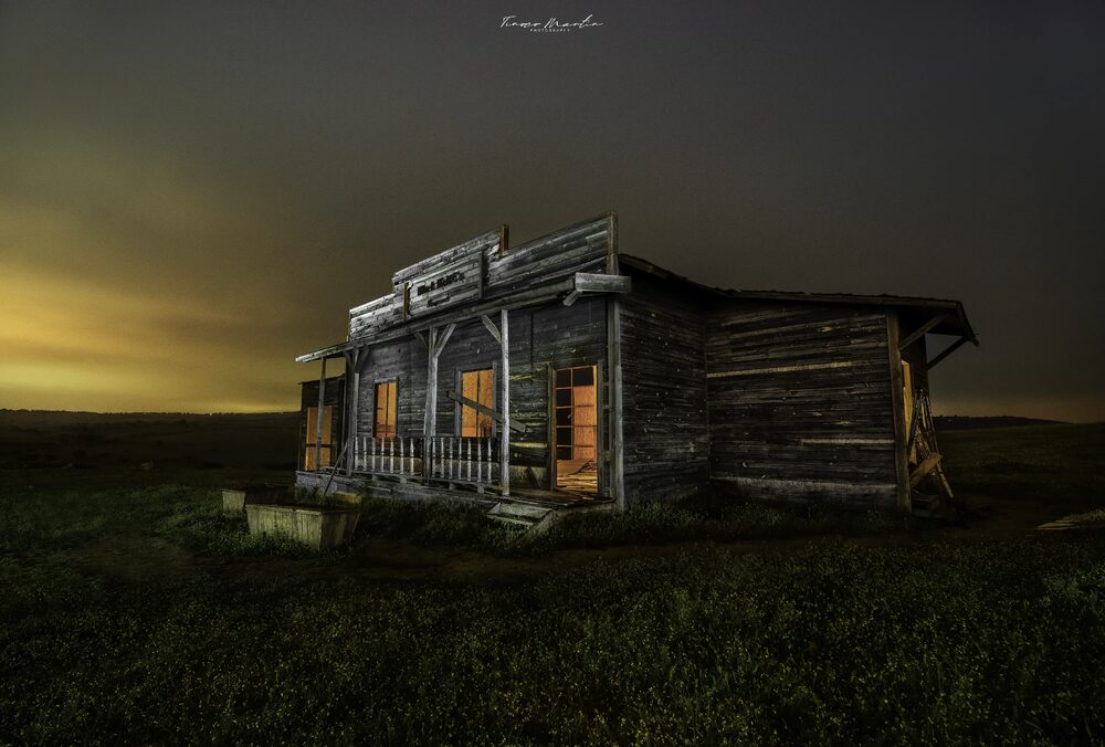 OLD SALOON